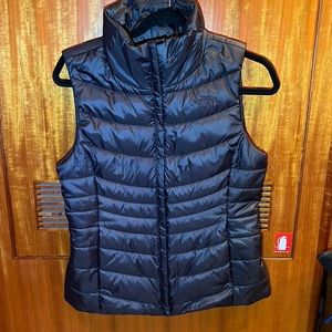 Women’s north face down vest